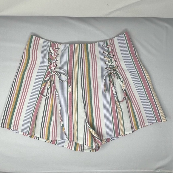 Striped lace up shorts Size L - Picture 8 of 12